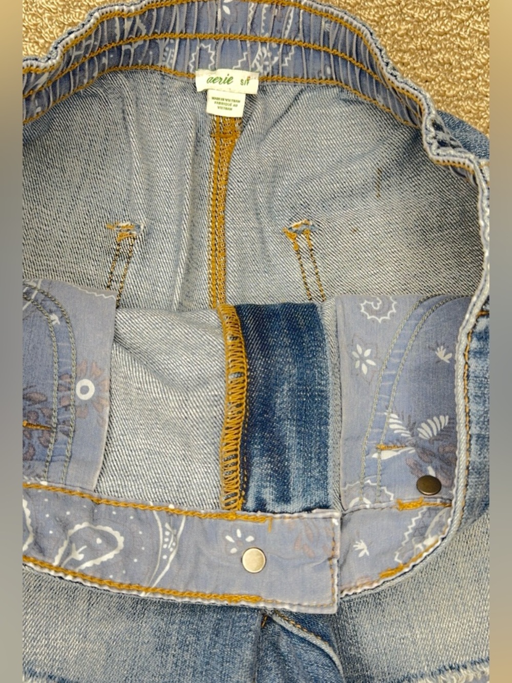 Aerie Daydream Denim Short Distressed Elastic waist Size Small - Picture 3 of 3